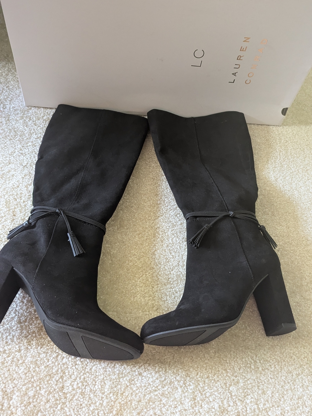 Women's Suede Black Boots Size 8 Never Worn